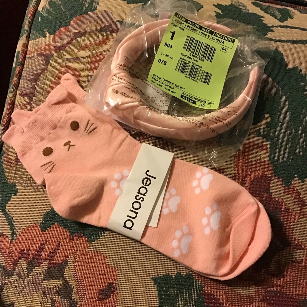 KITTY SOCKS AND PINK KNOTTED HEADBAND BOTH NWT LOT